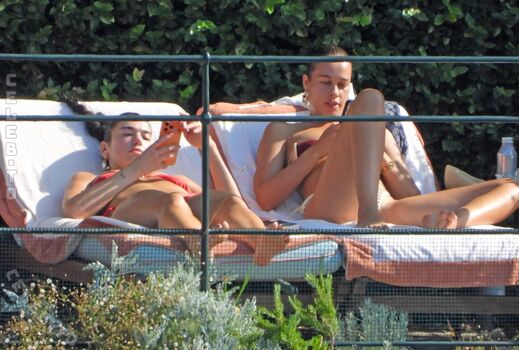 Full leaked Dua lipa page private photo