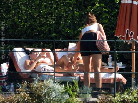 Full leaked Dua lipa page private photo