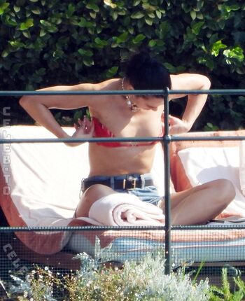 Full leaked Dua lipa page private photo