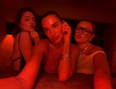 Full leaked Dua lipa page private photo