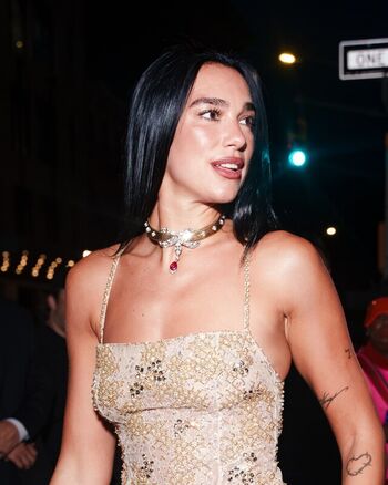 Full leaked Dua lipa page private photo