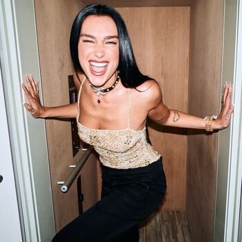 Full leaked Dua lipa page private photo