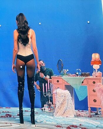 Full leaked Dua lipa private photo
