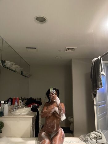 Full leaked Duchessdiorr page private photo