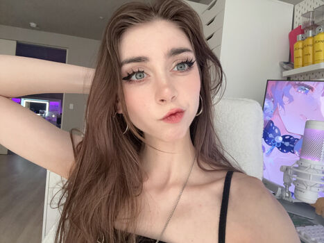 Full leaked Duckie cos  page private photo