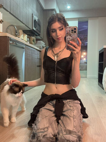 Full leaked Duckie cos page private photo