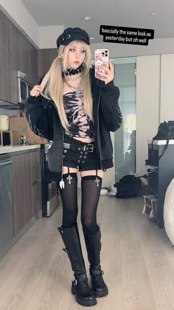 Full leaked Duckie cos page private photo