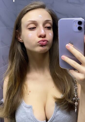 Full leaked Duckiedoll private photo