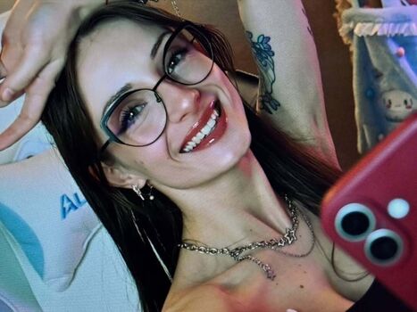 Full leaked Duckiedoll private onlyfans photo