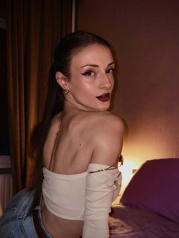 Full leaked Duckiedoll private onlyfans photo