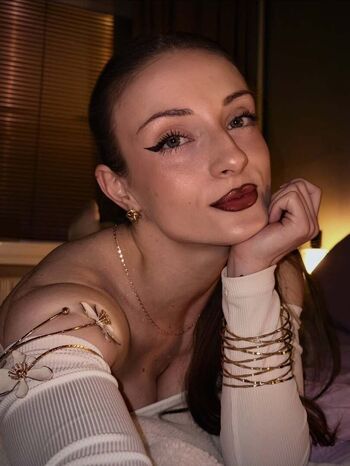 Full leaked Duckiedoll private onlyfans photo