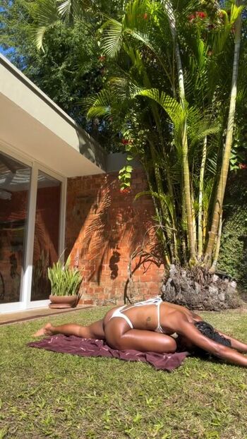 Duda Santos
