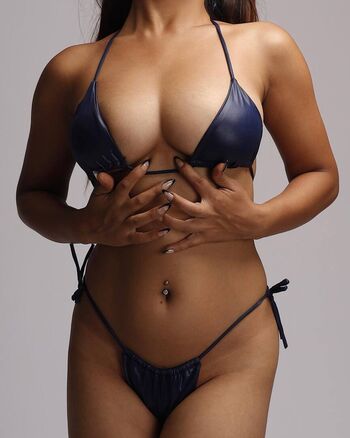 Full leaked Duhh itzzanu private photo