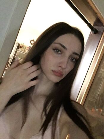 Full leaked Duhmne private photo