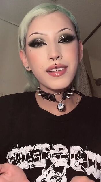 Full leaked Dumbdaisy private onlyfans photo