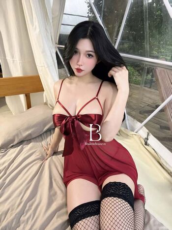 Full leaked Duyenn hipp  page private photo