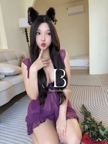 Full leaked Duyenn hipp private photo