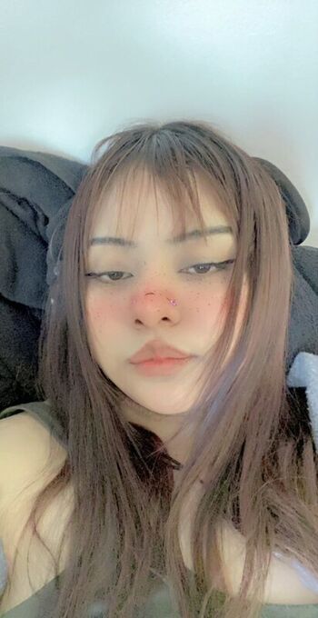 Full leaked E bxnny page private photo