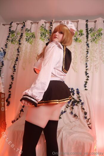 Full leaked E ve cosplay private photo
