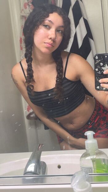 Full leaked Earthvenus private photo