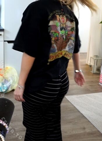 Full leaked Easyemi private onlyfans photo