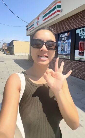 Full leaked Eatingalonediaries private photo