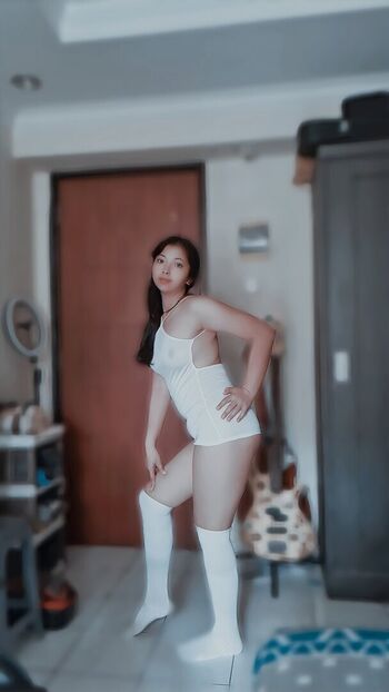 Full leaked Eby sarasvati private photo