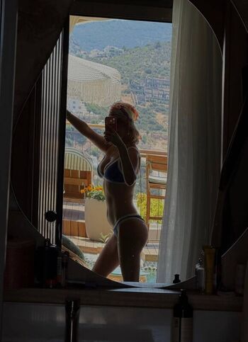 Full leaked Ecem karavus private photo