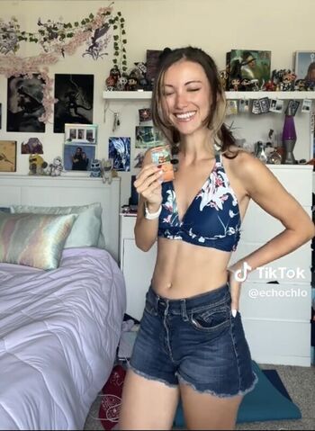 Full leaked Echochlo private photo