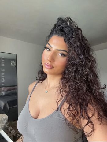 Full leaked Einfachjana private onlyfans photo