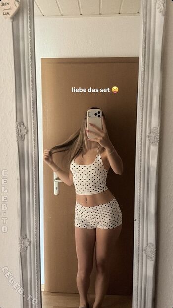 Full leaked Einfachlia private photo
