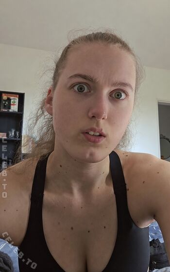 Full leaked Einfachnurchristiinaa private photo