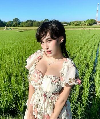 Full leaked Ejahazel page private onlyfans photo