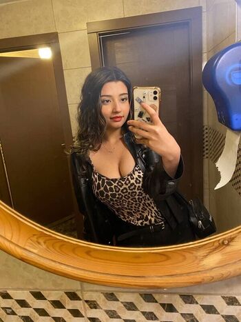 Full leaked Ela kavak private photo