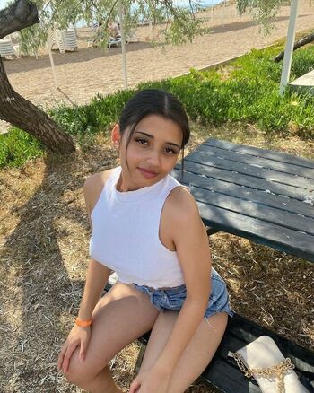 Full leaked Ela kavak private photo