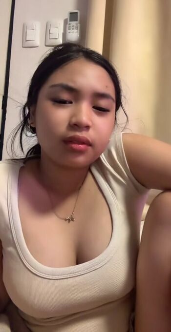 Full leaked Elara lyyy private photo