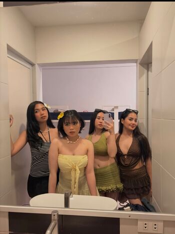 Full leaked Elara lyyy page private photo