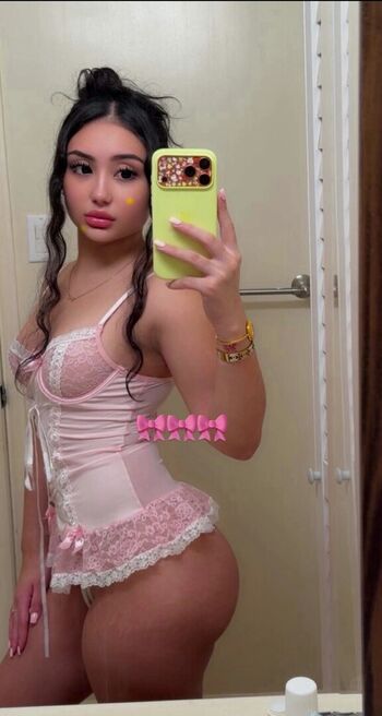 Full leaked Elara private onlyfans photo