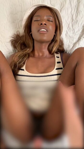 Full leaked Elenamint private photo