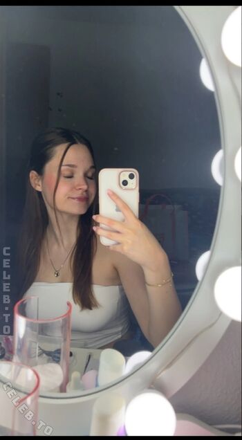 Full leaked Elenamariee private onlyfans photo