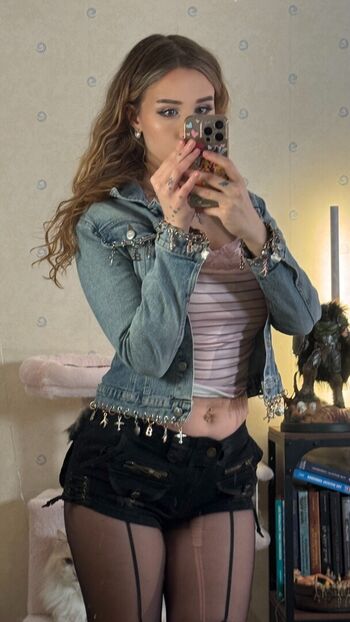 Full leaked Elina private onlyfans photo