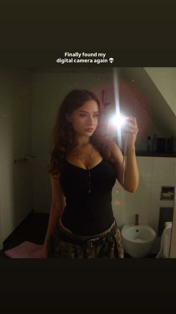 Full leaked Elina private onlyfans photo