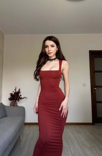 Full leaked Elinaeli private onlyfans photo