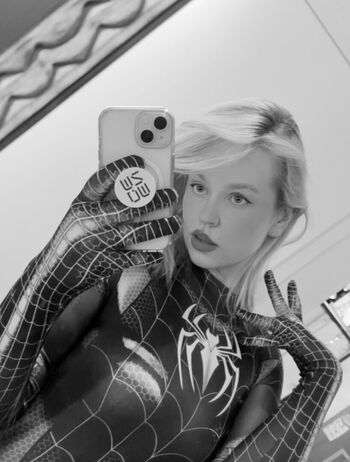 Full leaked Elinajasmin private photo