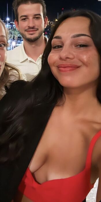 Full leaked Elise cm private photo
