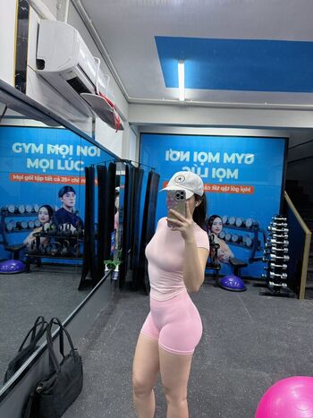 Full leaked Elisonhonganh private photo