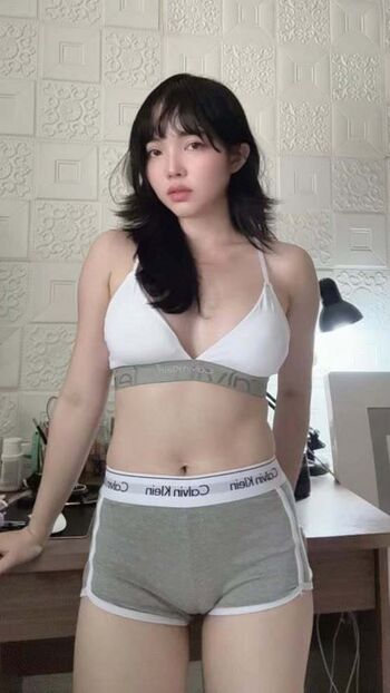 Full leaked Elisonhonganh private photo
