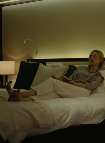 Full leaked Elizabeth debicki private photo
