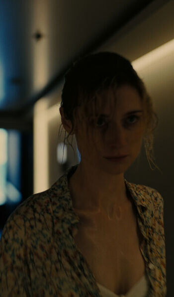 Full leaked Elizabeth debicki private photo