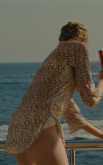 Full leaked Elizabeth debicki private photo